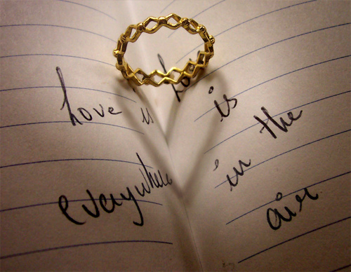 love - love makes me feel happy