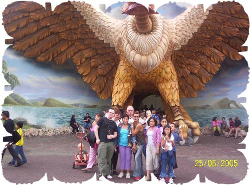 This is the way to enjoy life! - I remembered enjoying these moment when my family is here in Netherlands.We went to the Efteling its amusement part.They got a lot of rides and enjoyable view.There is low and high intensity rides.If you enjoy ,nature and story there got in other side only story and nature.But if you like rides, ride on becouse you can choose what ever you want.I was so happy these time i can explain my self how i feel.I dont know if its becouse of the park or i am enjoying the moment that i was w/ my family.My family live in Philippines by the way and i am alone living here in Netherland so the time that they visit me.I really appreciate what they do.All i can said to my self ' Che these is the way to enjoy life!