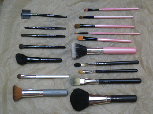 Brush collection - here's my makeup brushes collection so far..