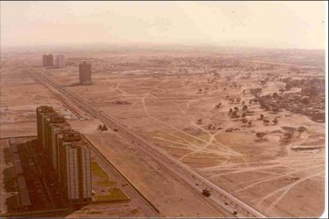 Du Bai in 1990 - Once upon a time, Du Bai looks like a desert. This is one picture taken in 1990.