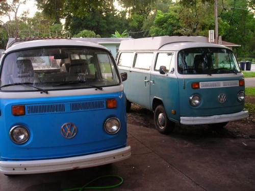 VW Buses - This is a 1975 VW Bus & 1979 Vw Camper