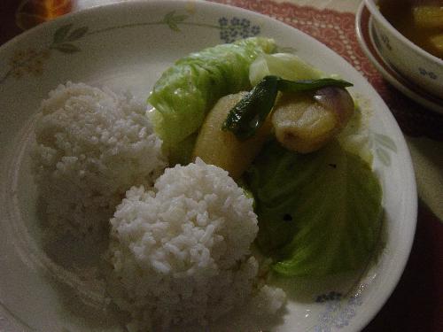Dinner time - And don't be deceived by the rice...those are two half cups.