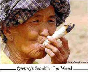 Granny Weed - Granny smokin da ganja!