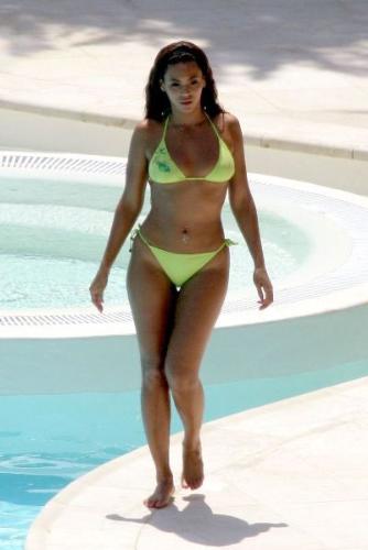 Beyonce - Beyonce on two piece