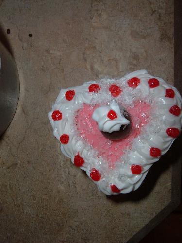 Heart cupcake - Nothing says' I Love You' quite like heart shaped food.