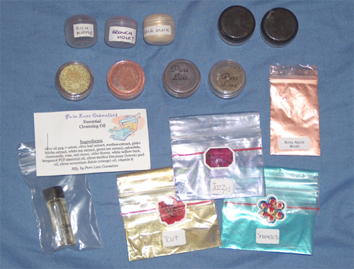Mineral Make Up Samples - A selection of various mineral make up samples from Mac, Pure Luxe & Lily Lolo