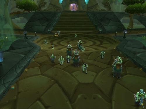 Aldor Rise - A few times a day these soldiers report to their commander on the Aldor Rise.