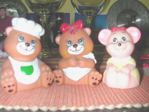 Happy Little Family - Papa Bear, Mama Bear and Little Bear - one happy family!