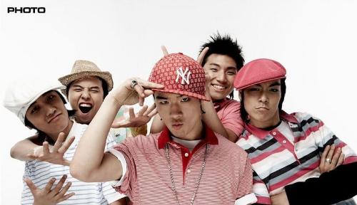 Big Bang wearing pink - big bang wears pink tee