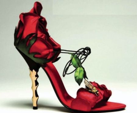 Rose shoes.  - awesome rose shoe 