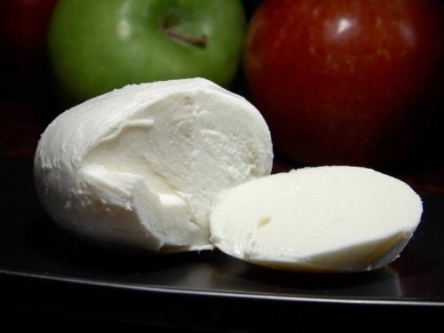 block of mozzarella cheese - photo of block of mozzarella cheese