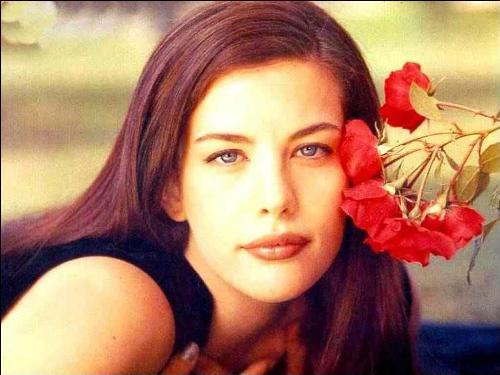 liv taylor - A beautiful person of holly wood and i like her in stealing beauty more.. she worked absolutely fine..