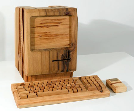 Pretty cool tree computer. - Cool computer made in tree!
