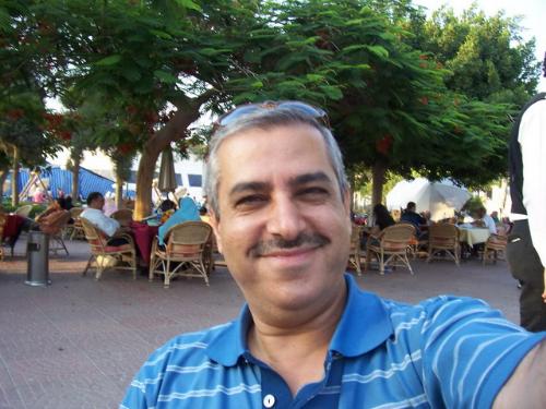 It is me - This is my photo that I take to myself in my digital camera to see what the ugly face I am.