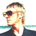 Paul Weller - Paul Weller is an icon, a mod, a jazzer, an artist, innovator, genius, and a legend. In his early days, he was well known as the frontman of the mod revival band 'The Jam' and in the 80's he formed the pop group 'Style Council' who almost opened up the doors to pop jazz. During the 90's, he jammed with a series of britpop mod revival bands such as 'Ocean Colour Scene', 'Oasis' and a lot more. Nowadays, he's still pursuing his solo career as Paul Weller himself and currently he has a duet with the new soul artist which is 'Duffy'. A classic.