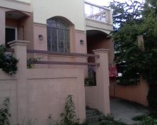 Frontview of my house - I want to sell my house. If any is interested email me at jhoannapena@yahoo.com.