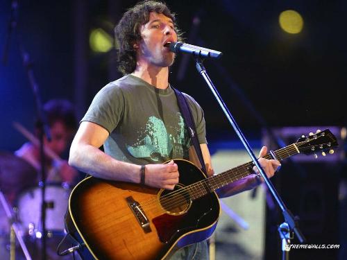 James Blunt - James Blunt singing along with his guitar