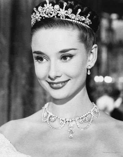 roman holidya - I became a fan of Audrey Hepburn the first time I watched Roman Holiday. Her beauty is of no word. And she is so elegant, noble and pure. I just love her.