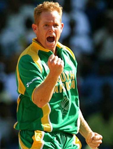 Shaun Pollock - Shaun Pollock celebrating