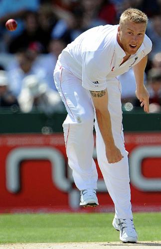 Flintoff - Andrew Flintoff bowling