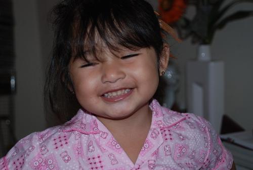 My Precious Alyssa - She is my smart and beautiful daughter. She is my family's life.
