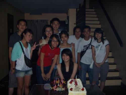 Gathering of Friends - This is one of my class gatherings 3 years back. BBQ at my teacher's house.. We were about to graduate at that time and everyone is going their separate ways. Sad to say, that was the last time I met them up and soon, eveyone lost contact. We had fun on that day just lounging around, talking to one another and playing mahjong. =D Misses them.