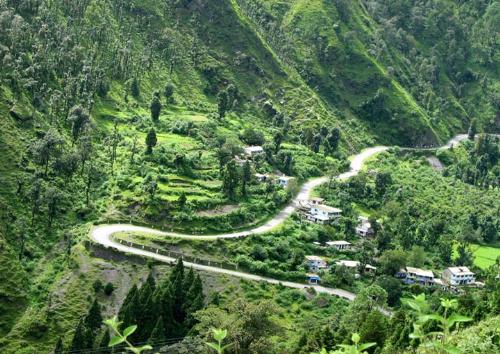 Nanital (Uttaranchal, India) - hi dear friends this is my beautiful home town..hope you guys like it..it is close to Himalyas