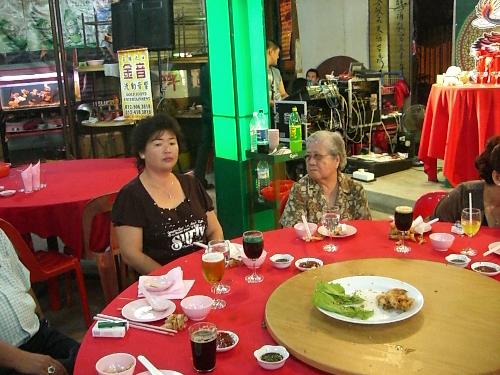 Chinese Wedding Meal - Here is a typical chinese wedding dinner.