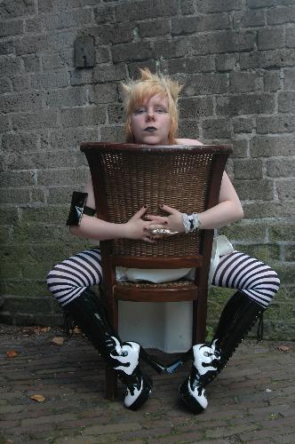 Photoshoot - Cyberfluf with old, short haircut on photoshoot.