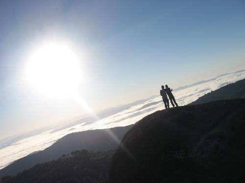 Across The Sky! - Saturday morning, me and my friends, getting some adventures together! Two hours of climbing, was very very very tiring, but we did! This photo, was captured in a great mountain, in a little town called Atiabai, here in Brazil. Wonderful place!