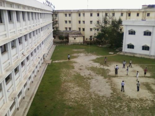HIT hostel - This is p5 hostel.In 2008 this hostel is used for 4th year student.This hostel is just 3years old in collage campus.In google earth there also some images I have uploaded there.