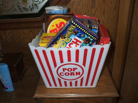 Popcorn gift box - My gift for the family weekend!
