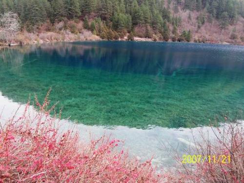 beautiful water in JiuZhaiGou - you can see how green and clear the water is there from the pic.
