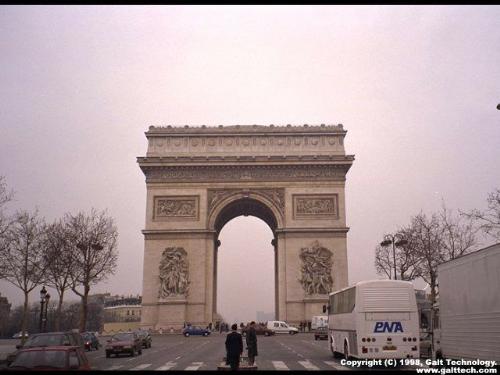 Arcedatri in paris - paris is one of the best cosmopolitan city....its beautifl& the best in the wrld too....