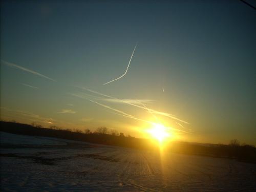 Awesome snowy horizon - Comin back from a great snowboarding trip, and got a pic of the the beautiful horizon