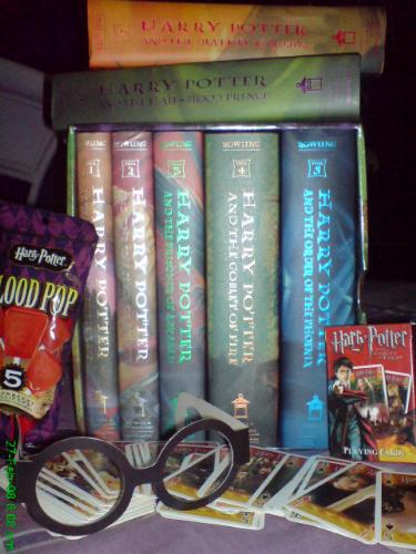 Harry Potter Items - collection of Harry Potter items