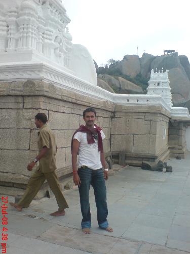 lifting rock in alone - devarayan durga kote trip wt frnds...