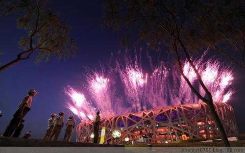 the ceremony of the 29th olympic games -19 - look at the beautiful fireworks,so fantastic .If you love it, please leave your comment.thanks a lot !!