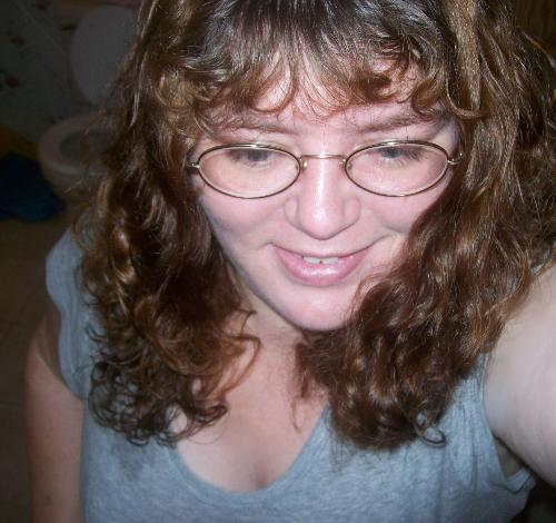 Kelly - Took this 15 min after I woke up not bad no makeup and hair not combed lol