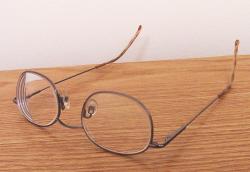 Eyeglasses - Are yours smudged? How do you clean them