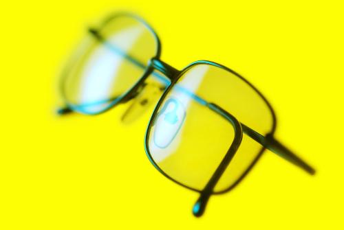 eyeglasses - eyeglass or contact lens which one you prefer? eyeglasses - eyeglass or contact lens which one you prefer?