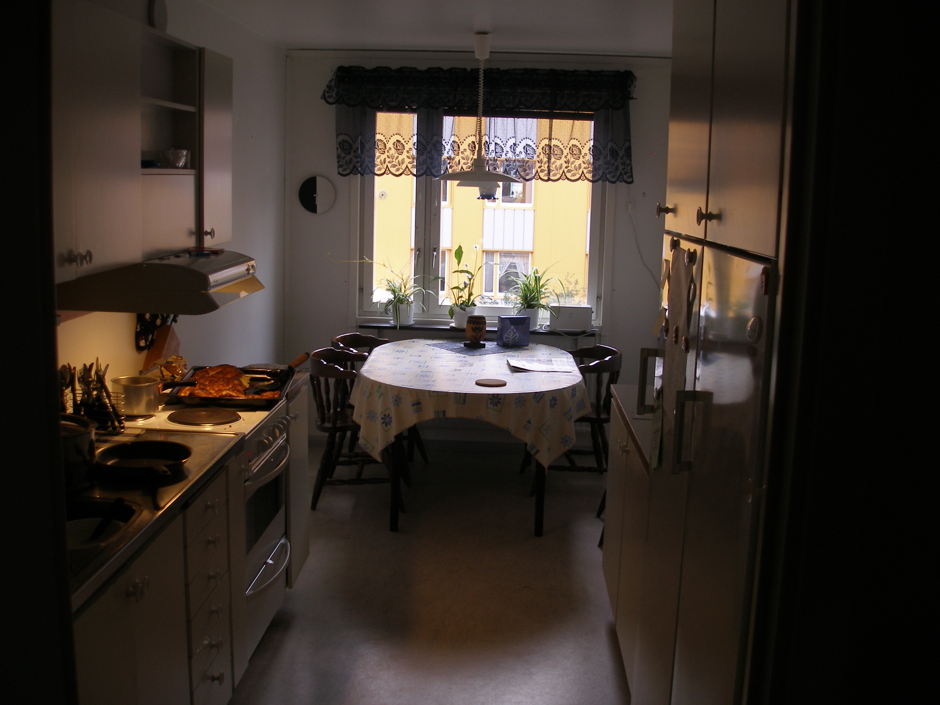 My kitchen! - Kitchen kitchen kitchen.. food! It's a good kitchen, certainly big enough for me and my apartment mate. Big fridge and freezer :)