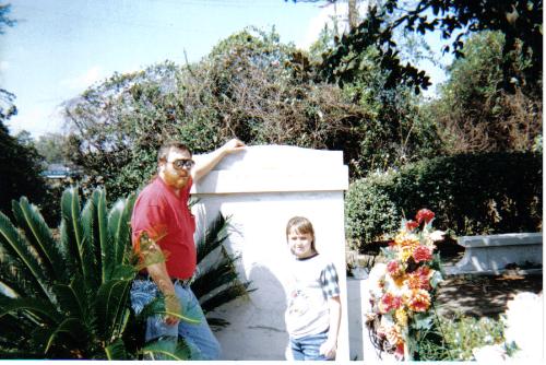 Me at Ronnie Van-Zant's Grave - Picture of me at Ronnie Van-Zant's grave.