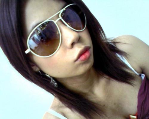 kamukha qoh cia - i seen her in my boyfriends account. i don't know her actually its just that we look like twins..but thats not me..
