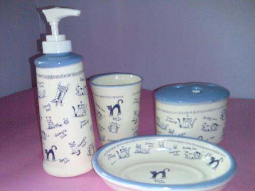 bathroom set - a brand new bathroom set i bought on ebay from someone who have no use for it.