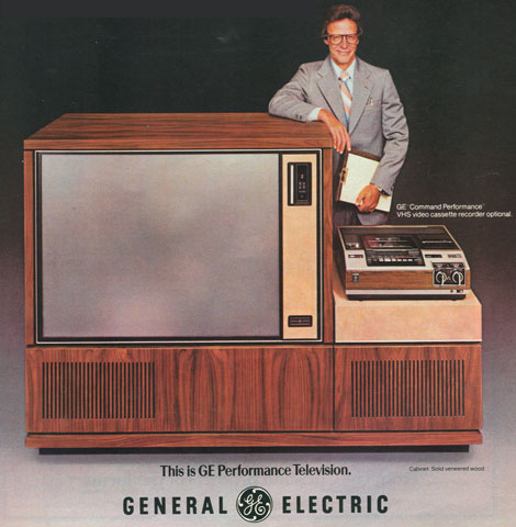 General Electric's 1978 Widescreen TV - This is the General Electric's 1978 Widescreen TV that has been discussed in the topic above.