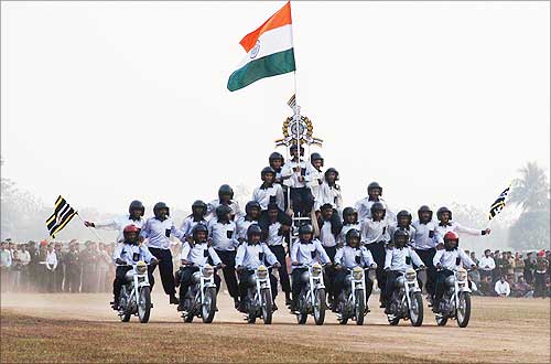 "Army Dare Devils Break World Record"Its A Prove - {i Love My Inadia} its A Prove Now


The indian Army is the Best to Join


The inadia Is a Great Country 



Bcz The India is only one 
Whole Over World 