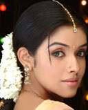 Beauty Queen - Asin She will become the expensive actress in the Indian Film Industry By the release of GHAJINI