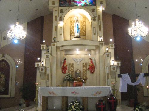 Catholic Church Altar... - Catholic Church Altar with the statue of the Virgin Mary...