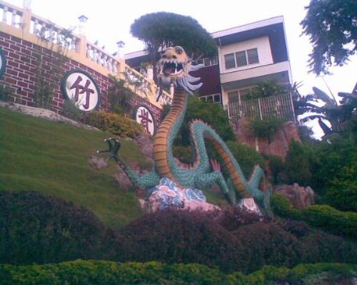 dragon - A dragon at the Taoist Temple in Cebu City.